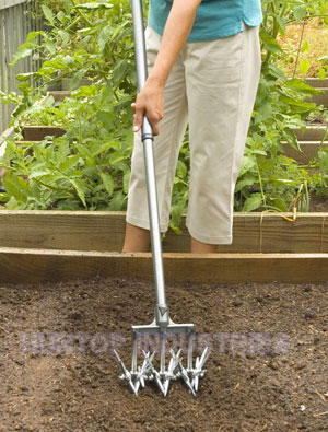 Hand Tiller Garden Cultivator